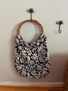 Lands’ End Black White Floral Beach Tote Bamboo Ring Handles Large